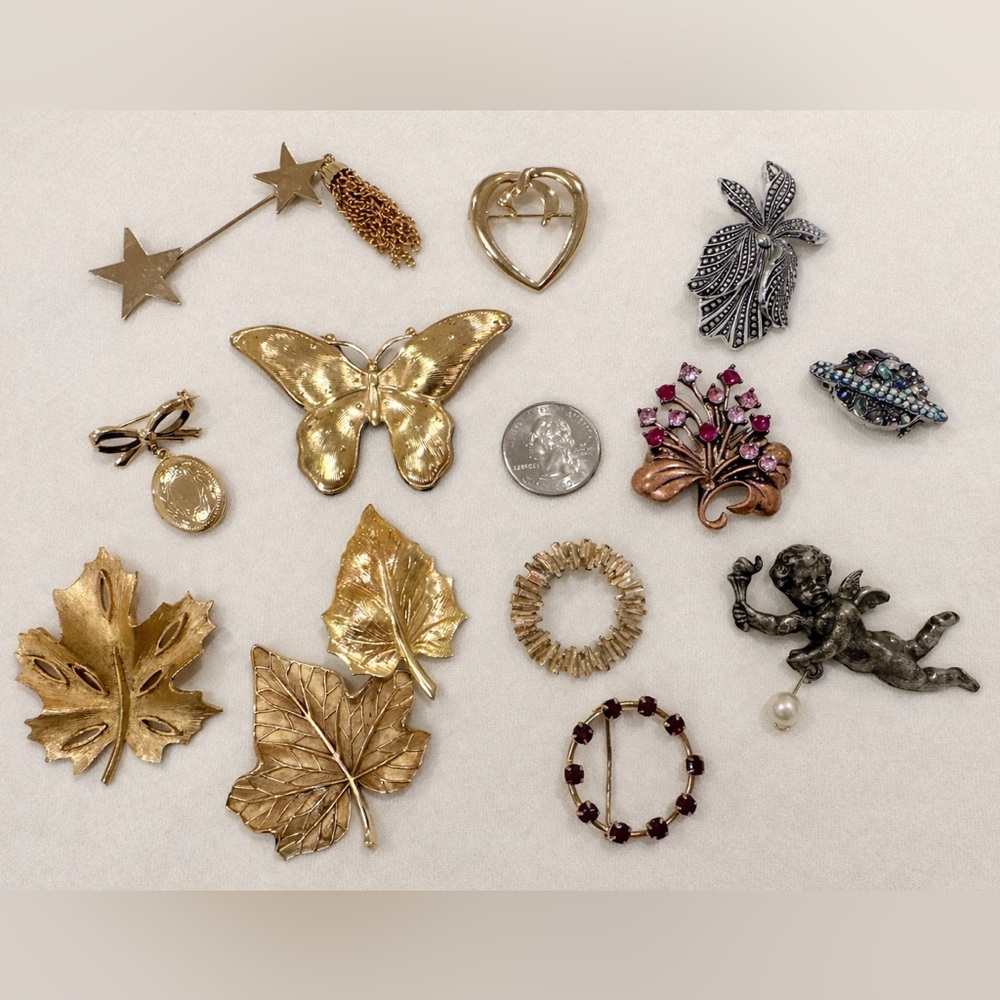 Vintage Brooch bundle lot, signed items (BSK, Trifari, West Germany)